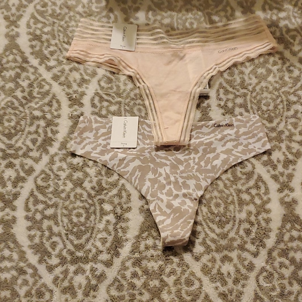 Calvin Klein thongs new